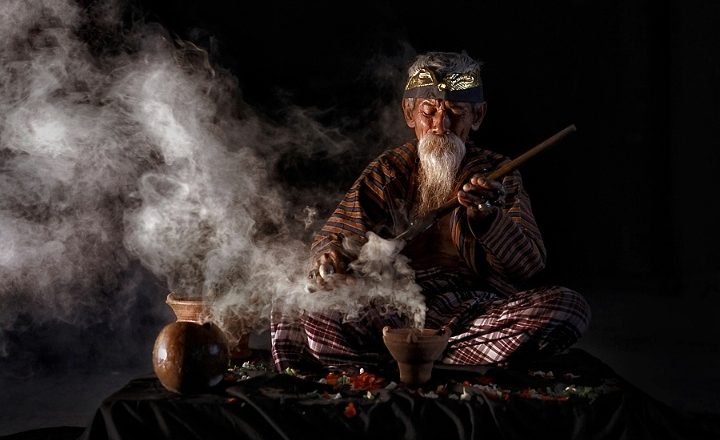 Saling Mengasihi Anggota Keluarga untuk Atasi Pengaruh Jahat